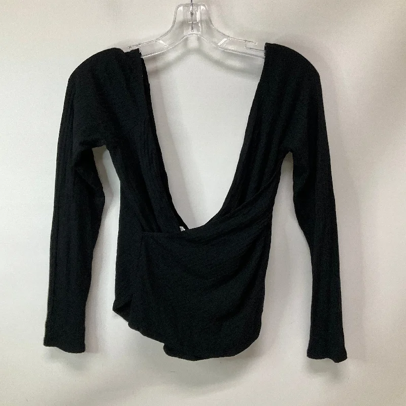 Top Long Sleeve By Reformation In Black, Size: Lp Adventure